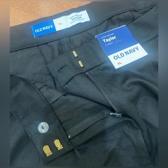 New! Old Navy Extra High-Rise Black Shorts – 5” Inseam - Picture 3 of 4